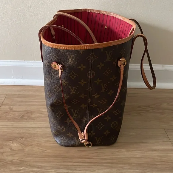 Authentic Louis Vuitton Neverfull MM - Picture 4 of 9